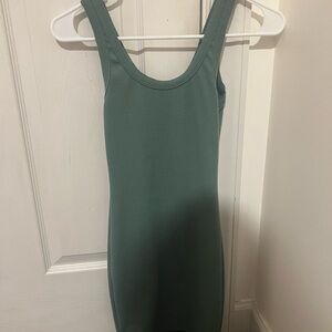 Elegant Green Sleeveless Bodycon Dress